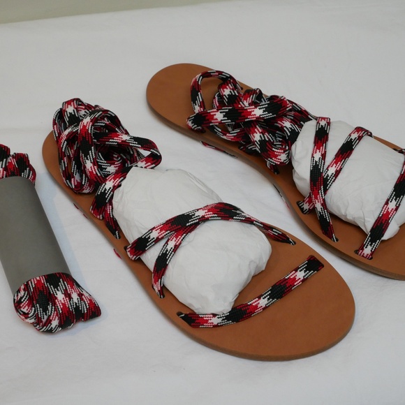 Balenciaga Wrap Gladiator Sandal - Picture 7 of 7